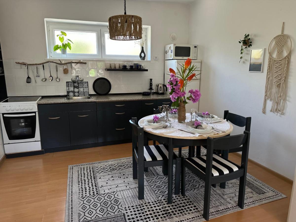 Cosy Family Apartment Marina Kastela Near Airport Exteriör bild