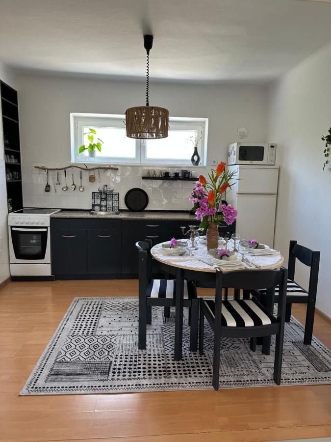 Cosy Family Apartment Marina Kastela Near Airport Exteriör bild